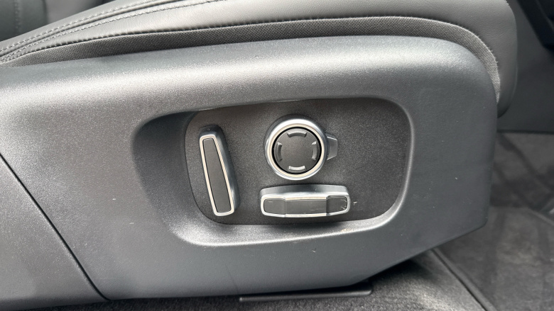 Land Rover Range Rover Evoque 1.5 P270e Autobiography 5dr Auto [Revised] Hatchback